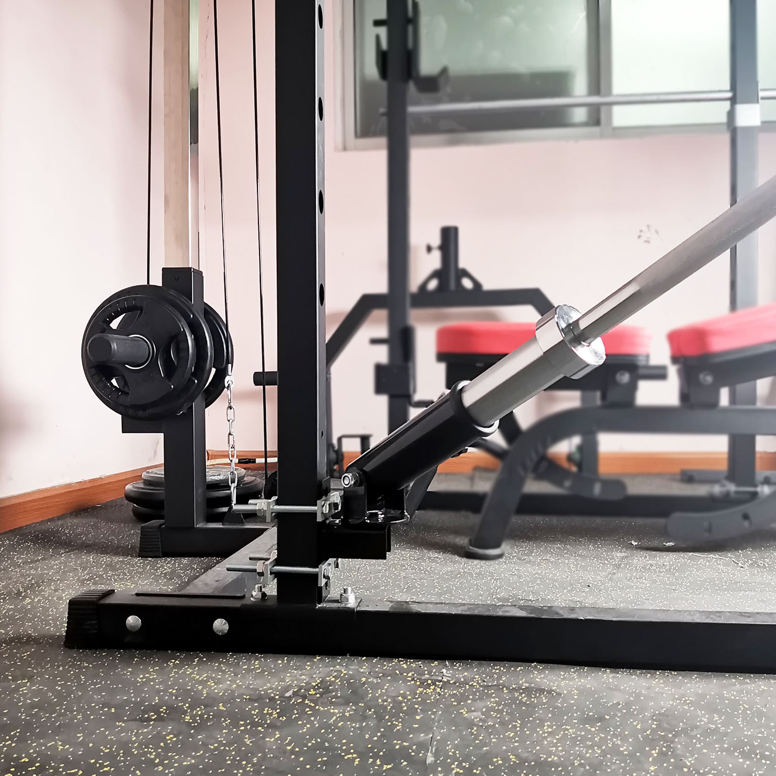 قاعدة لاندمين لمعدات الجيم، قف - مراجعة Lat Pulldown Bar وسعره